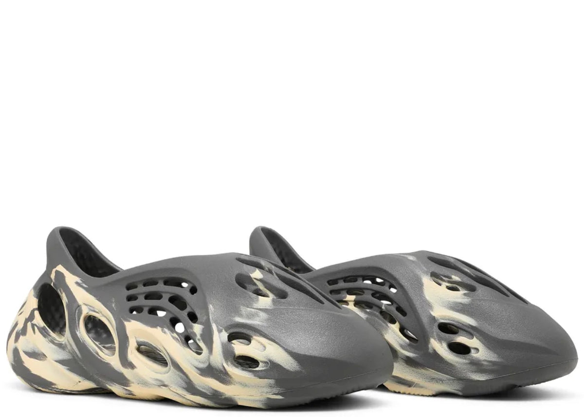 Yeezy Foam Runner MXT Moon Grey