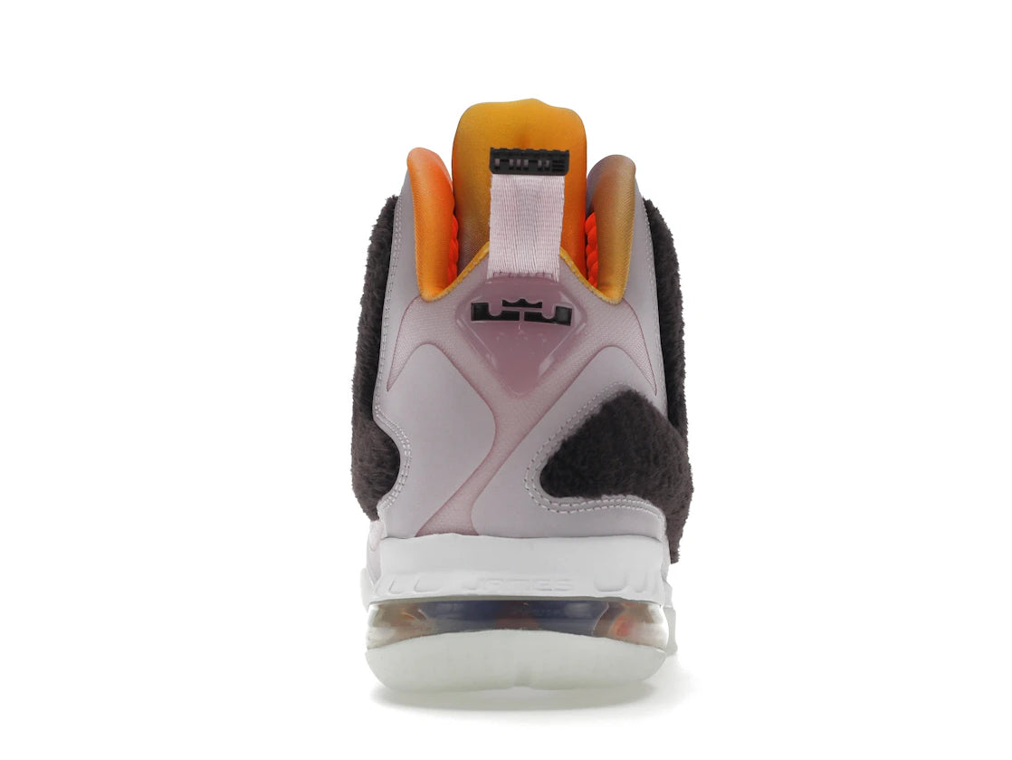 Nike LeBron 9 King of LA (2022)
