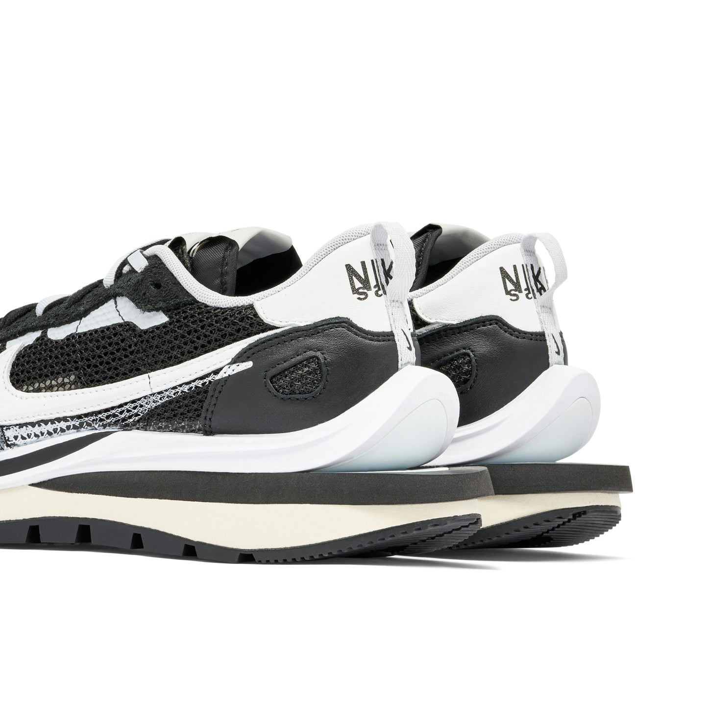 Nike Sacai Vaporwaffle Black White