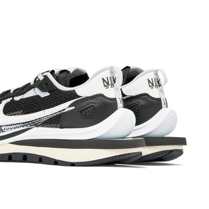 Nike Sacai Vaporwaffle Black White