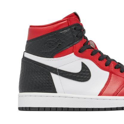 Air Jordan 1 Retro High Satin Snake Chicago (Women's)