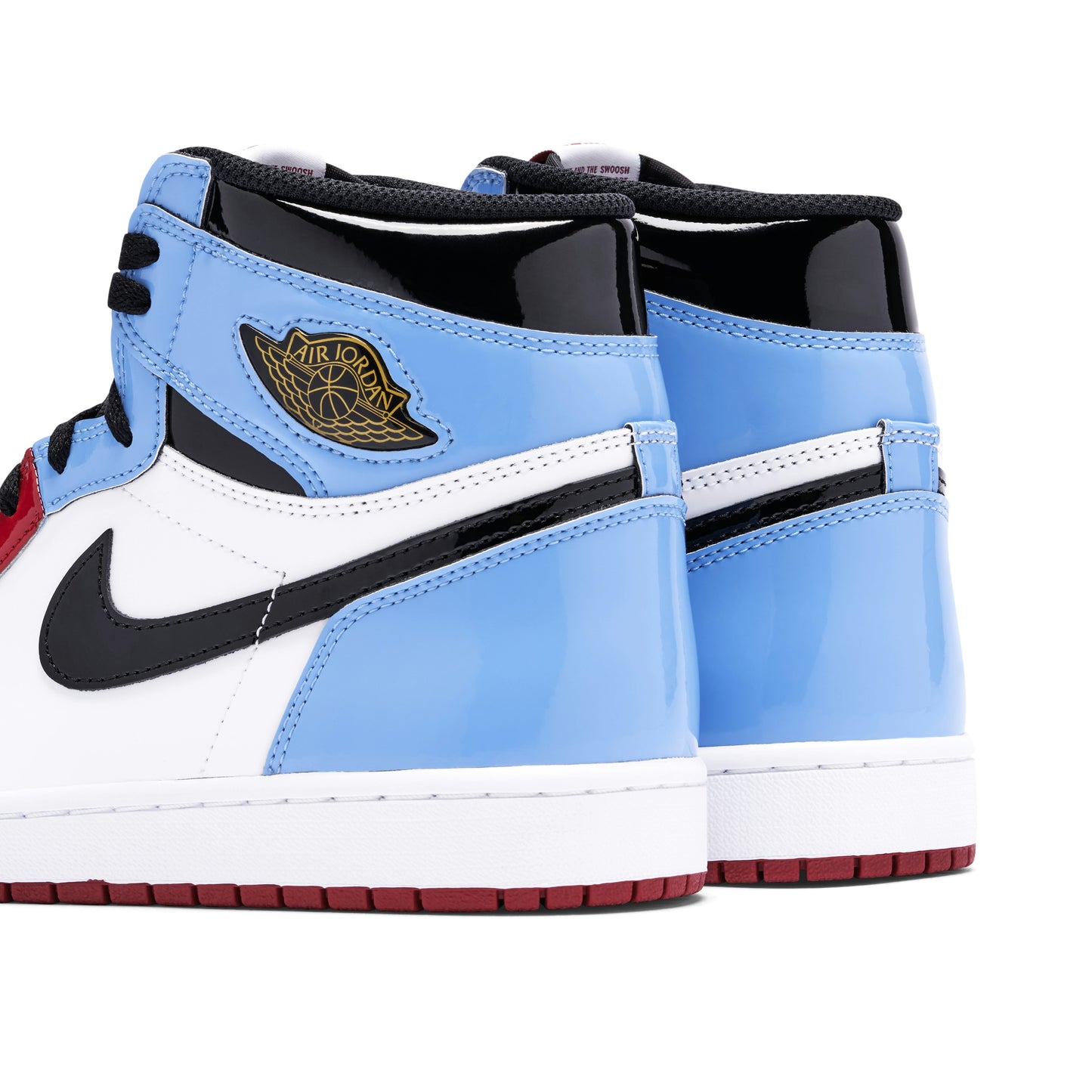 Air Jordan 1 Retro High Fearless UNC Chicago