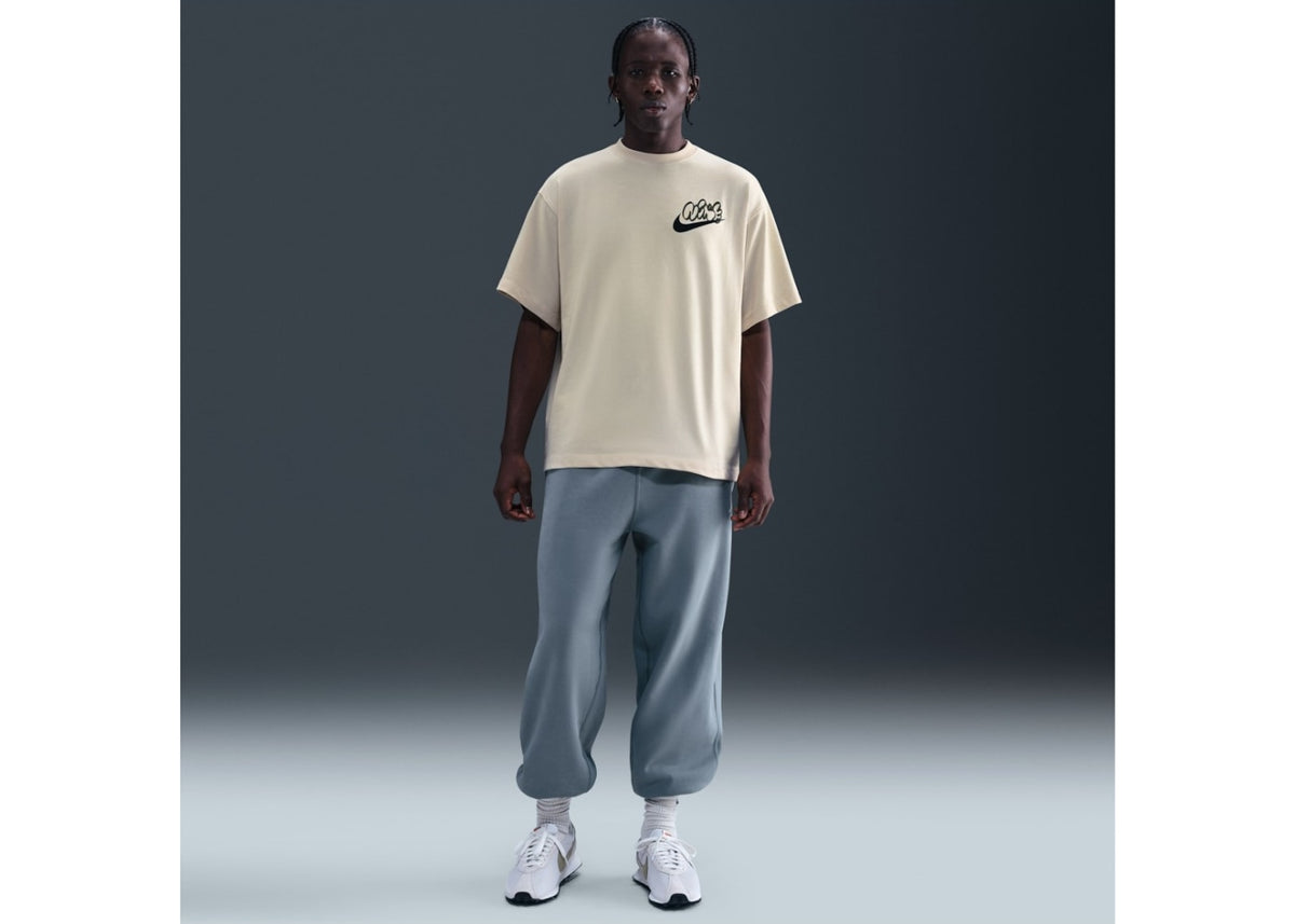 Nike Solo Swoosh Men's T-Shirt Light Khaki