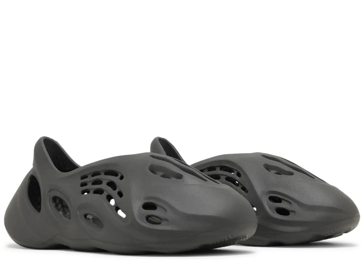 Yeezy Foam Runner Carbon