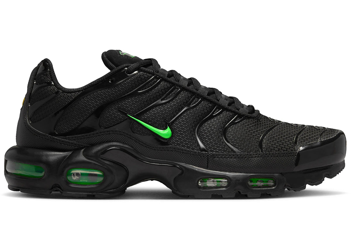 Nike Air Max Plus Black Green Strike