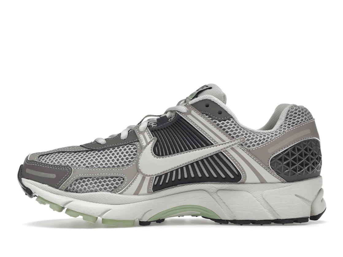 Nike Zoom Vomero 5 Cobblestone Flat Pewter (Women's)