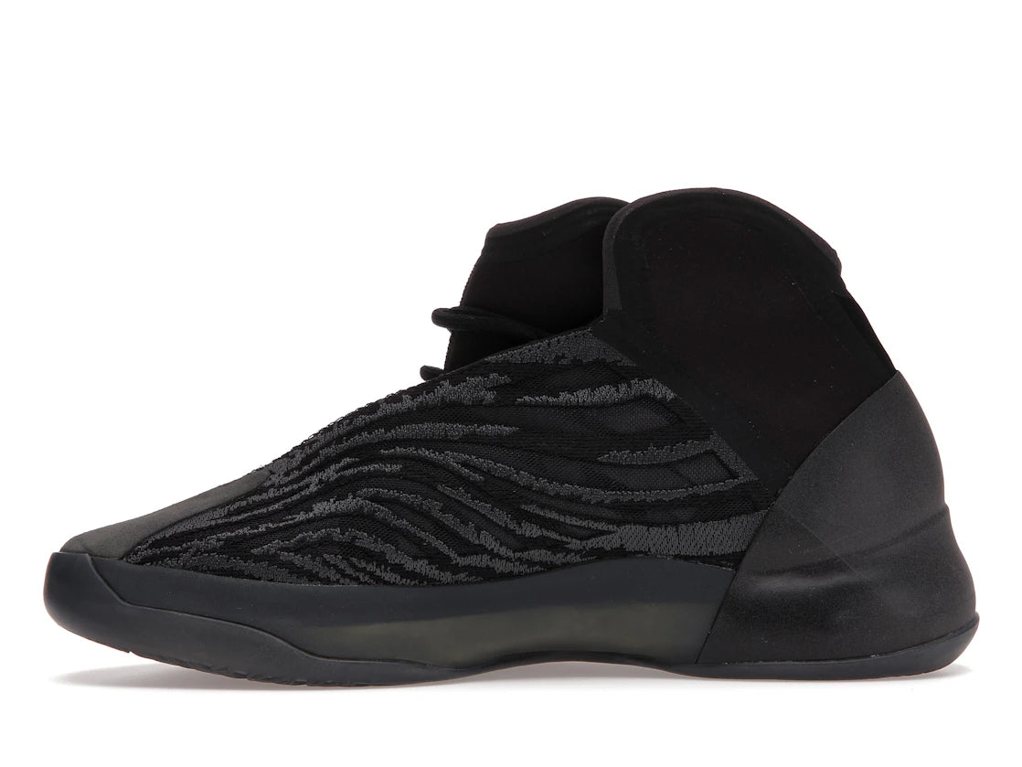 Yeezy QNTM Onyx