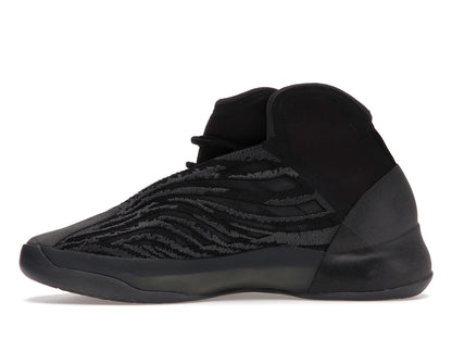 Yeezy QNTM Onyx