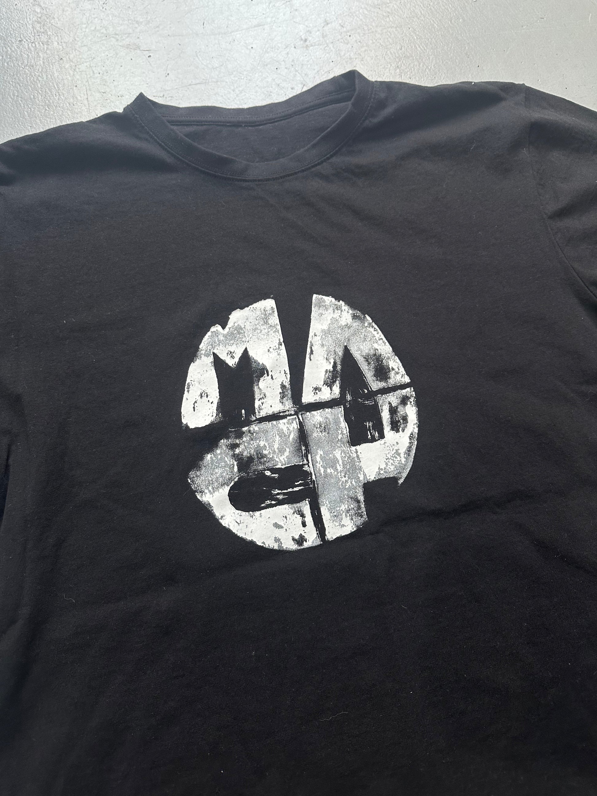 Mach Designs Damaged Iconic White Logo Tshirt Black