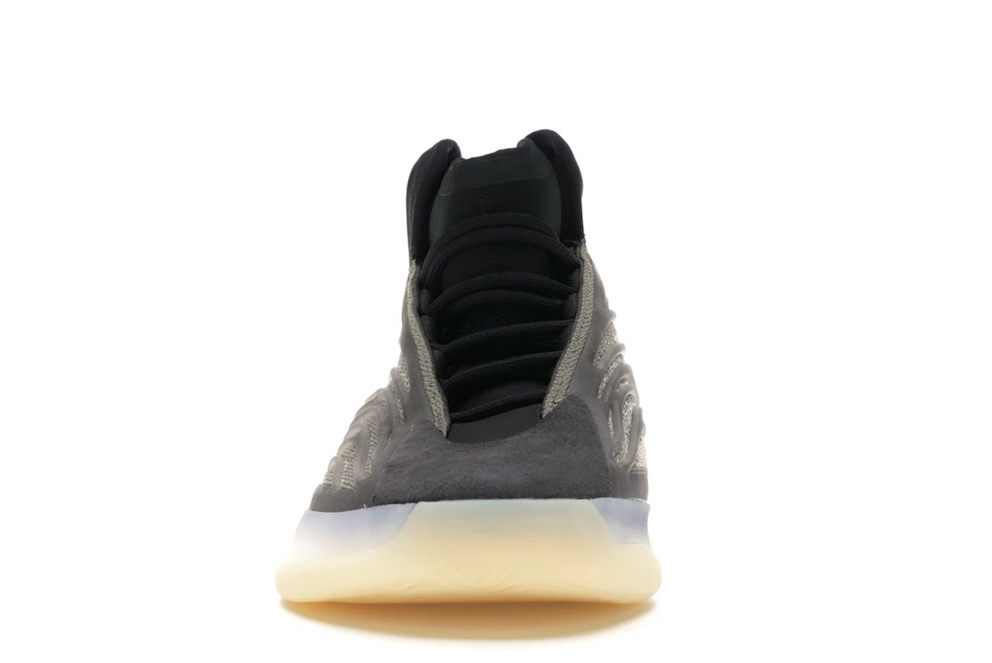 Yeezy QNTM Barium