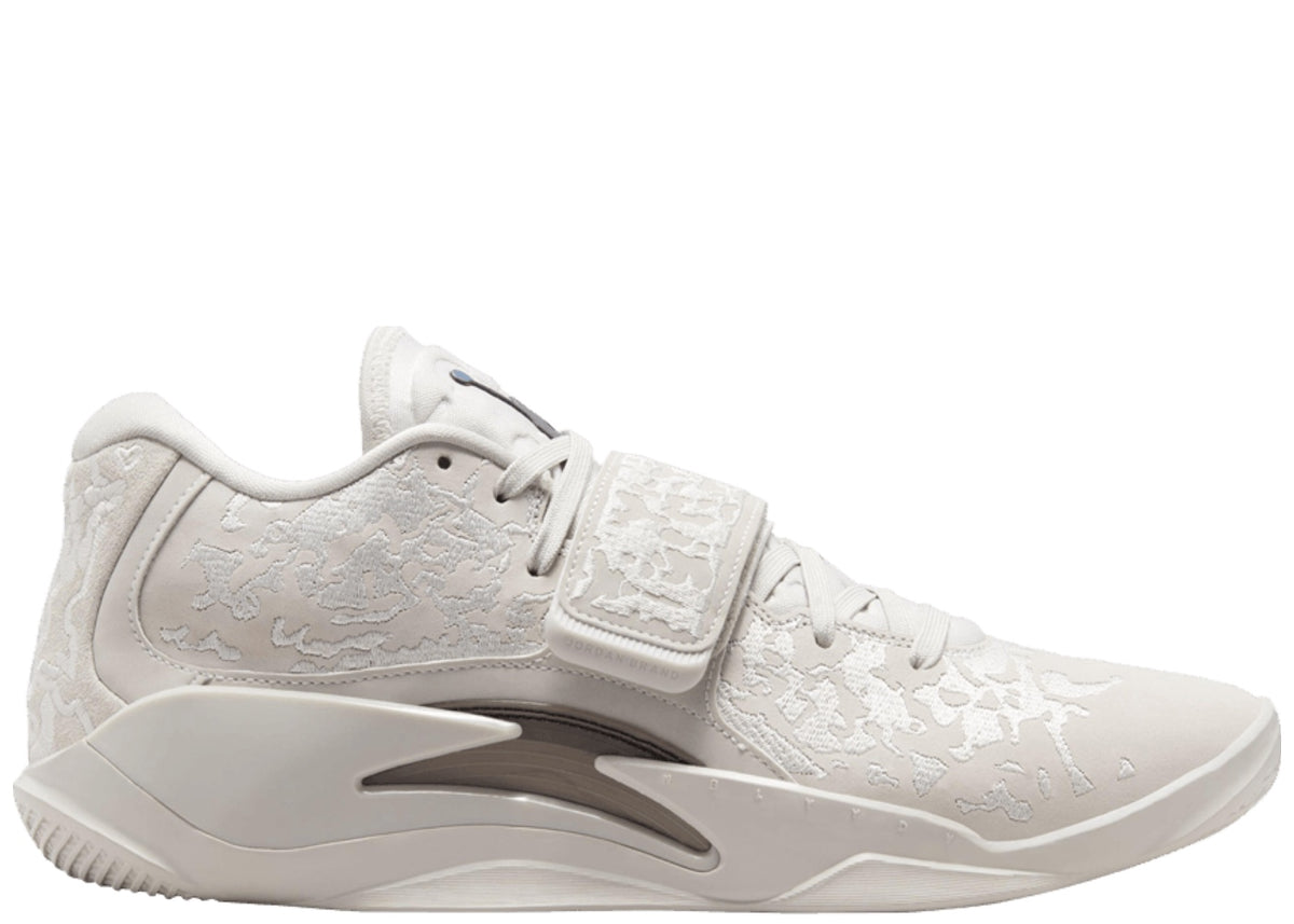 Jordan Zion 3 SE M.U.D. Light Bone