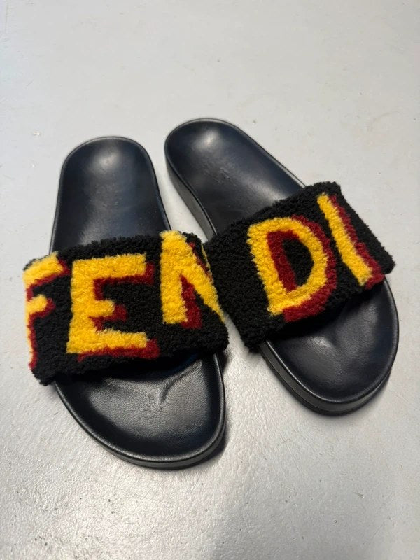 Fendi Shearling Logo Slides Rubber Fur Black