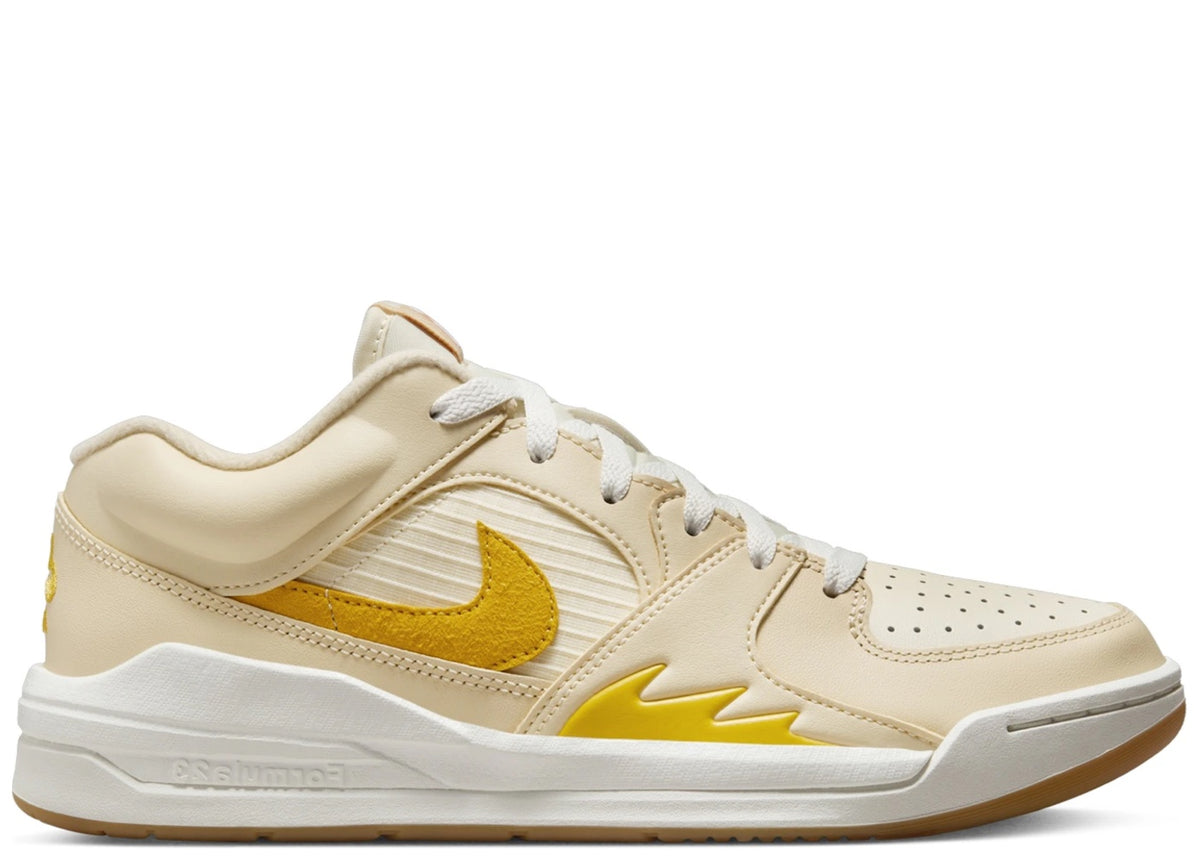 Jordan Stadium 90 Pale Vanilla Coconut Milk Tour Yellow Yellow Ochre (Women's)