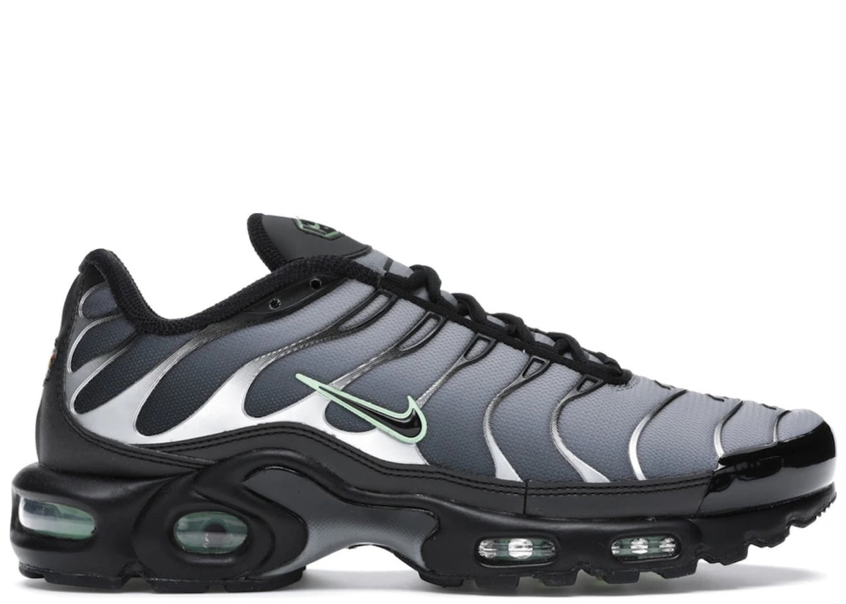 Nike Air Max Plus Black Particle Grey Vapour Green