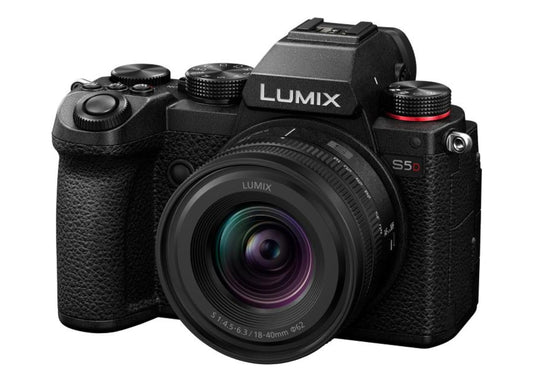 Panasonic Lumix DC-S5D + Lumix S 18 – 40 mm f/4,5 – 6,3
