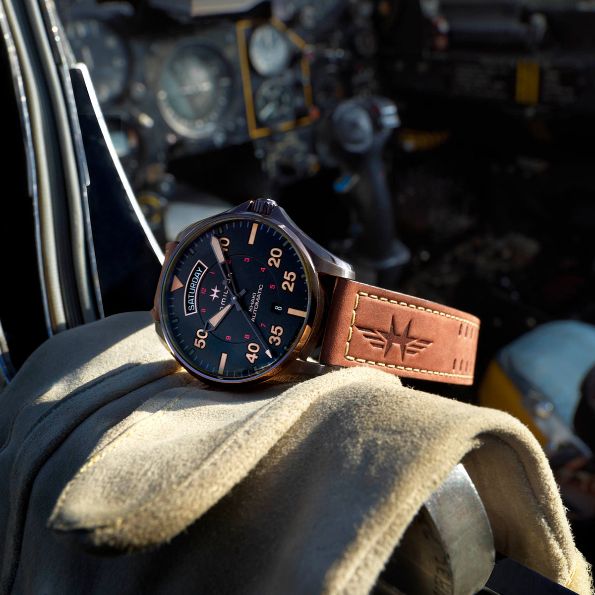 Hamilton Khaki Aviation Day Date Auto | H64605531