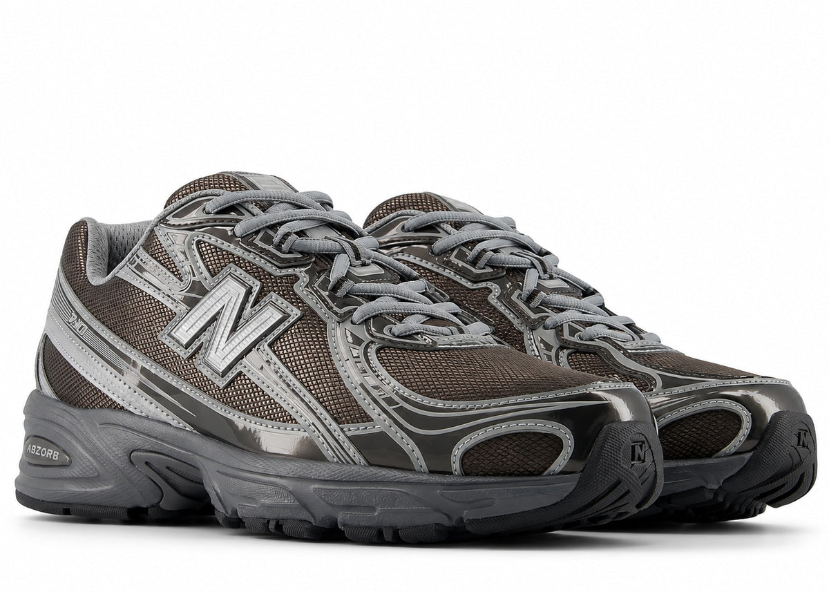 New Balance 740 Black Metallic