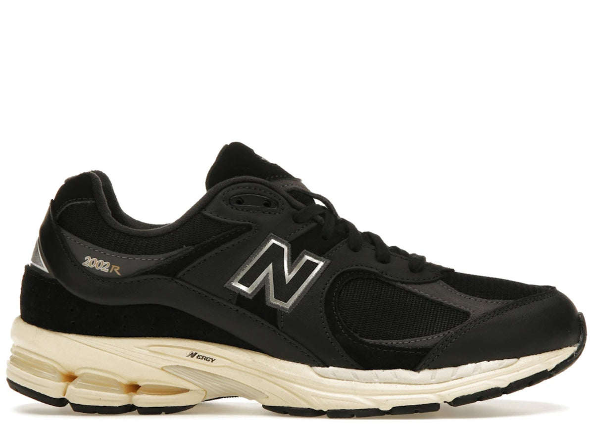 New Balance 2002R Black Vintage
