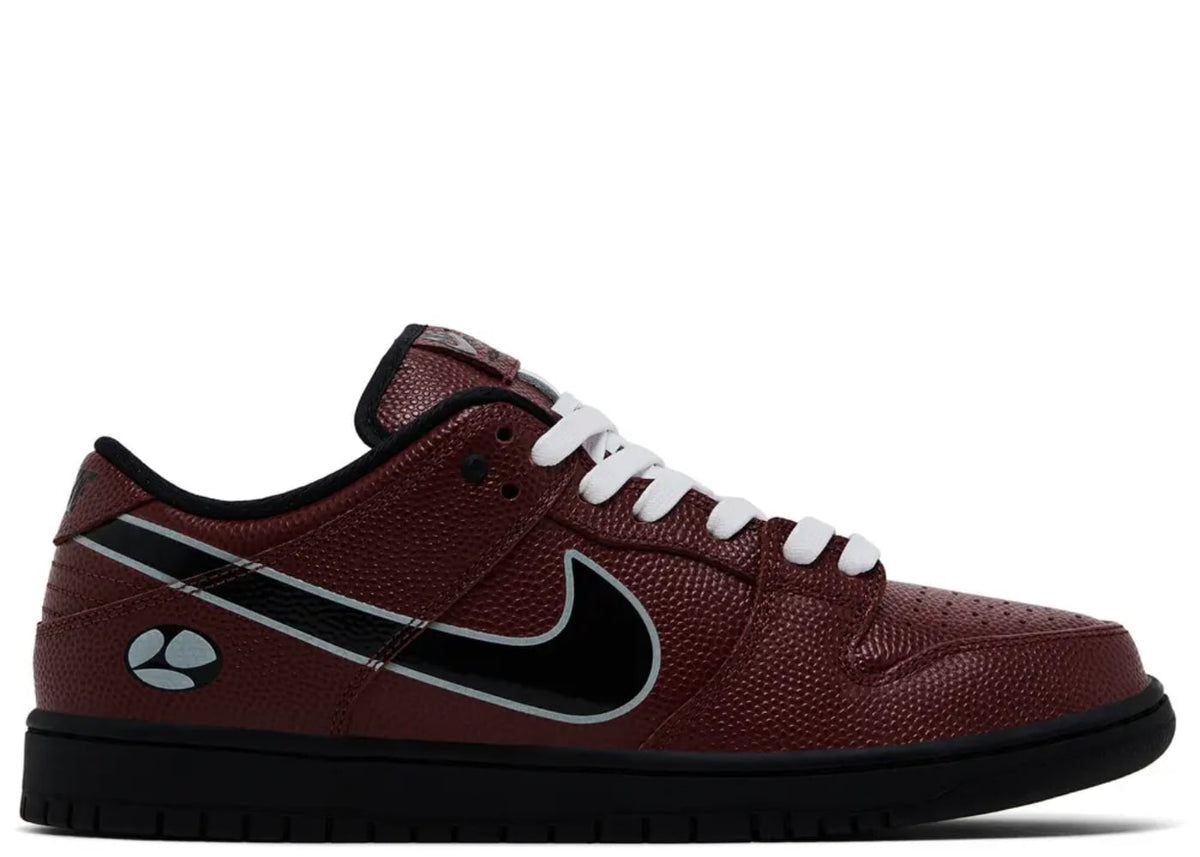 Nike SB Dunk Low Limosine Skateboards