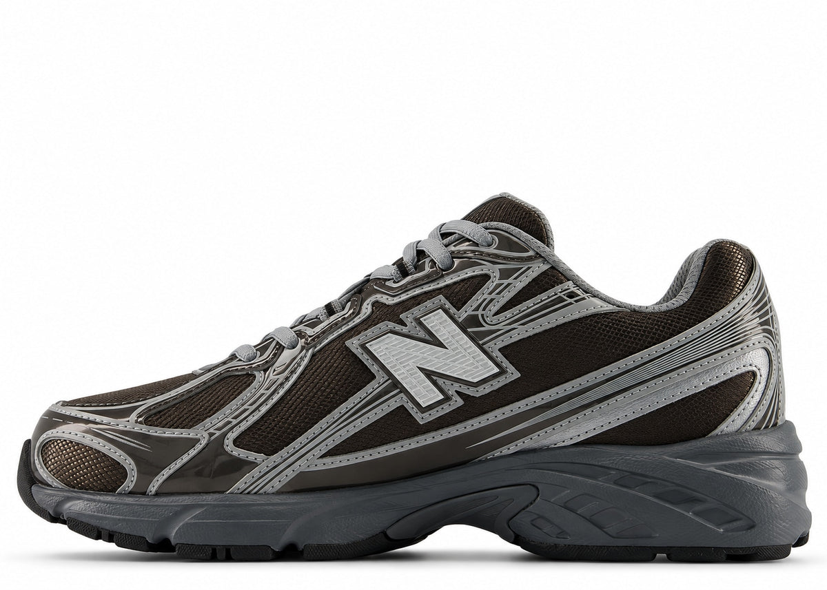 New Balance 740 Black Metallic