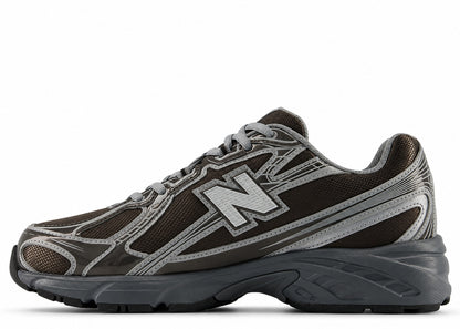 New Balance 740 Black Metallic