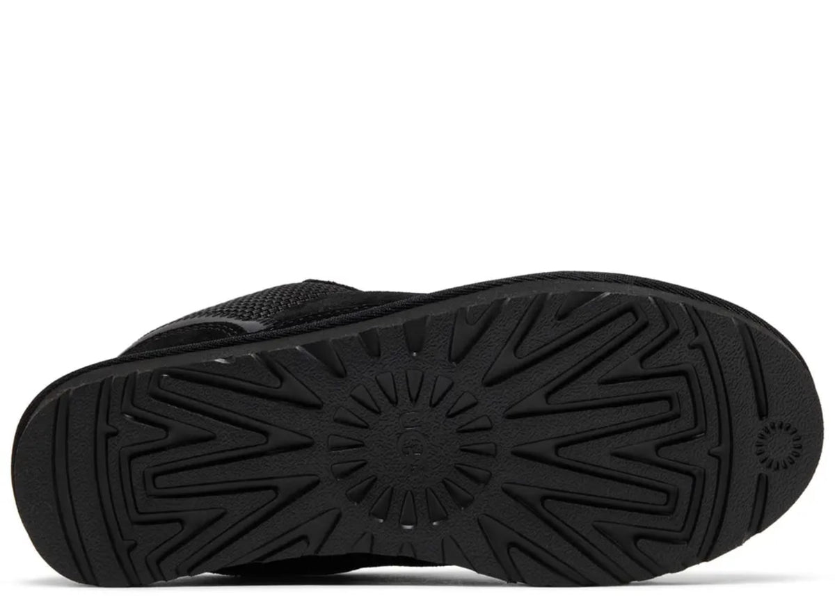 UGG Lowmel Black (Women's)