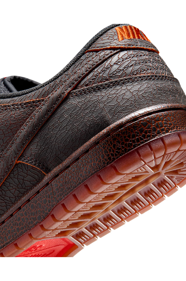 Nike SB Dunk Low Krampus