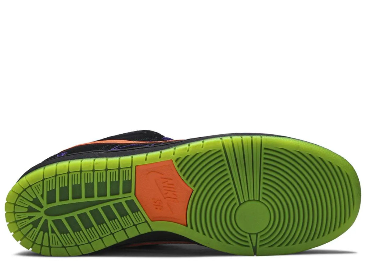 Nike SB Dunk Low Night of Mischief Halloween