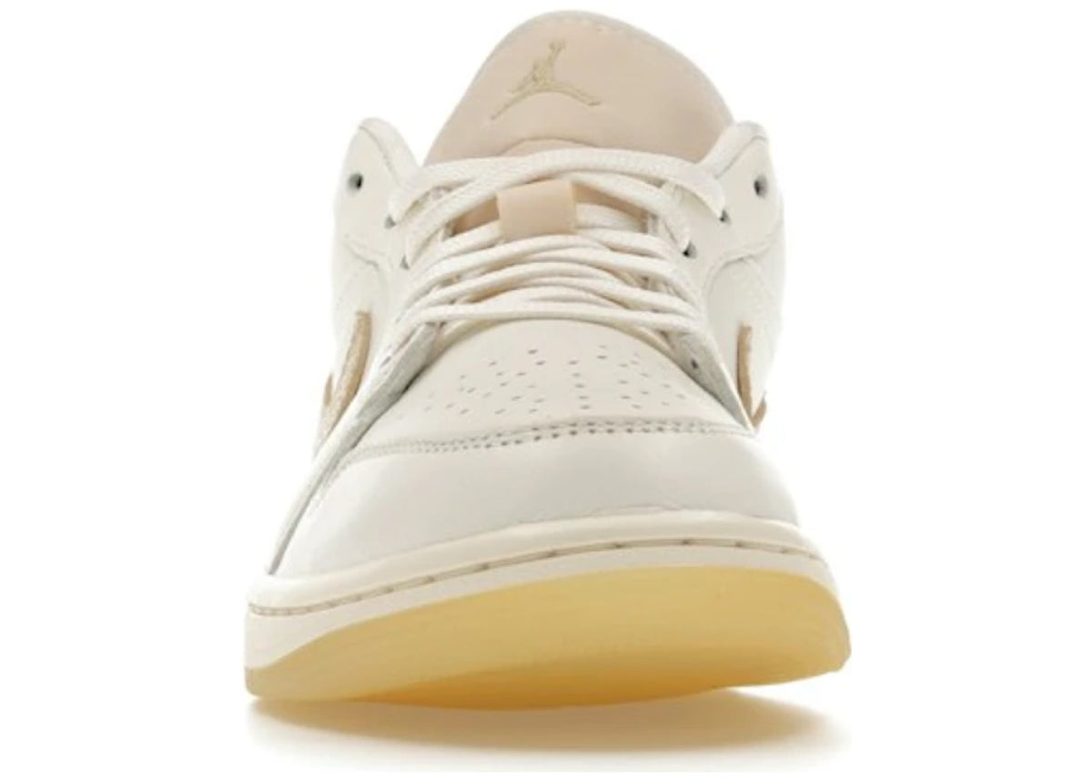 Jordan 1 Low SE Metallic Team Gold (Women's)