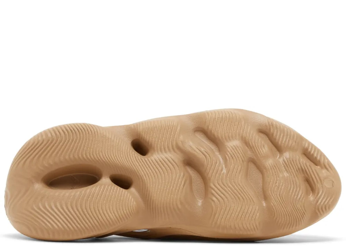 Yeezy Foam Runner Clay Taupe
