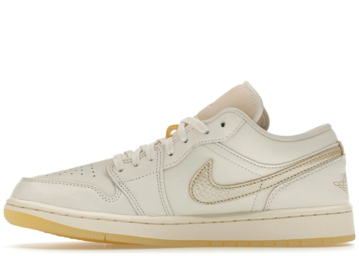 Jordan 1 Low SE Metallic Team Gold (Women's)
