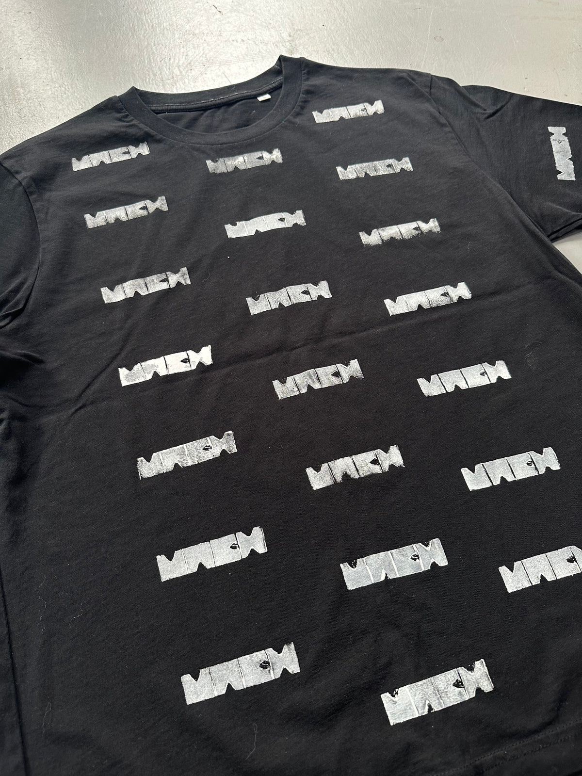 Mach Designs White All Over Print Classic Logo T-shirt Black