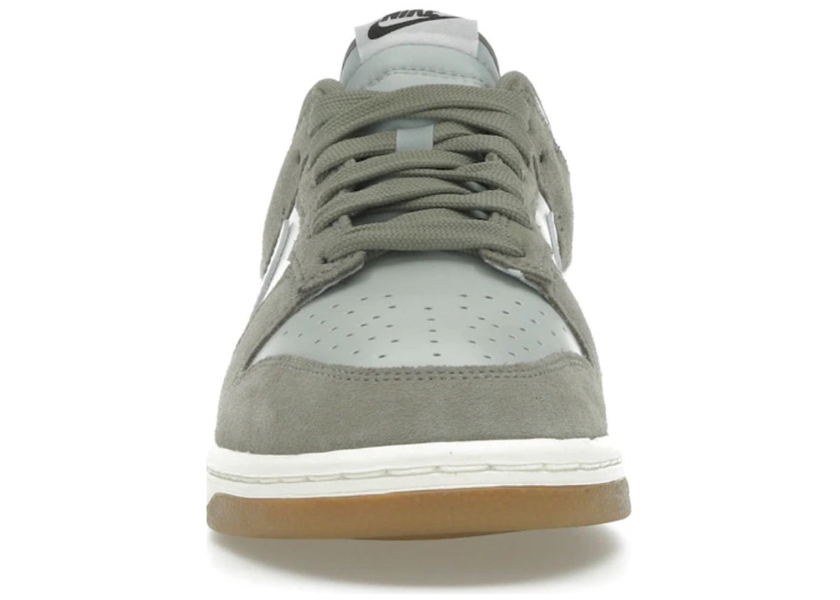 Nike Dunk Low Retro SE Light Silver Light Army Sail White