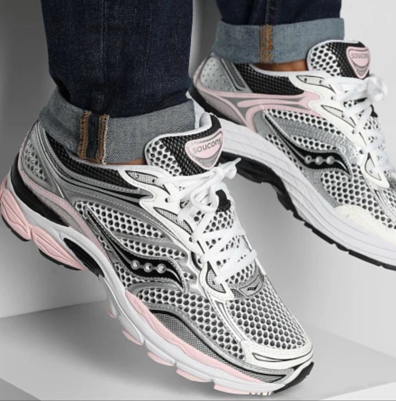 Saucony ProGrid Omni 9 Silver Pink Mens Saucony