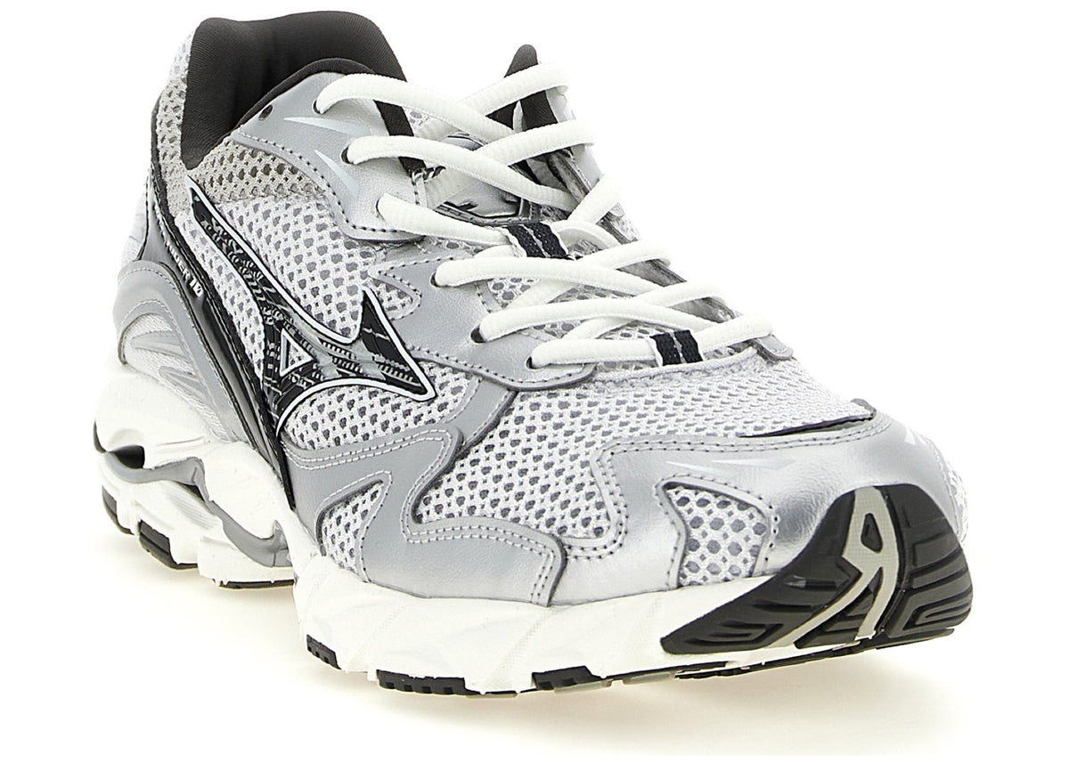 Mizuno Wave Rider 10 sneakers