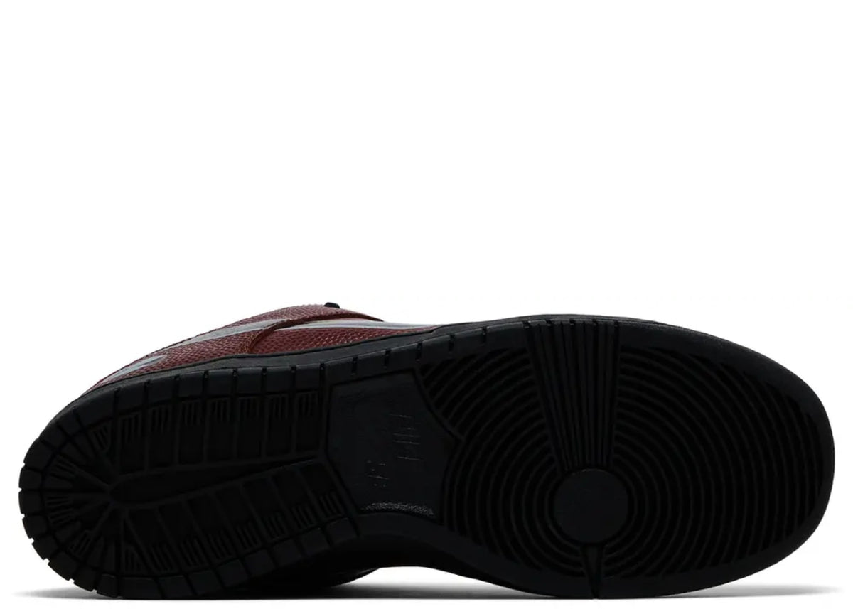 Nike SB Dunk Low Limosine Skateboards