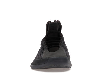 Yeezy QNTM Onyx
