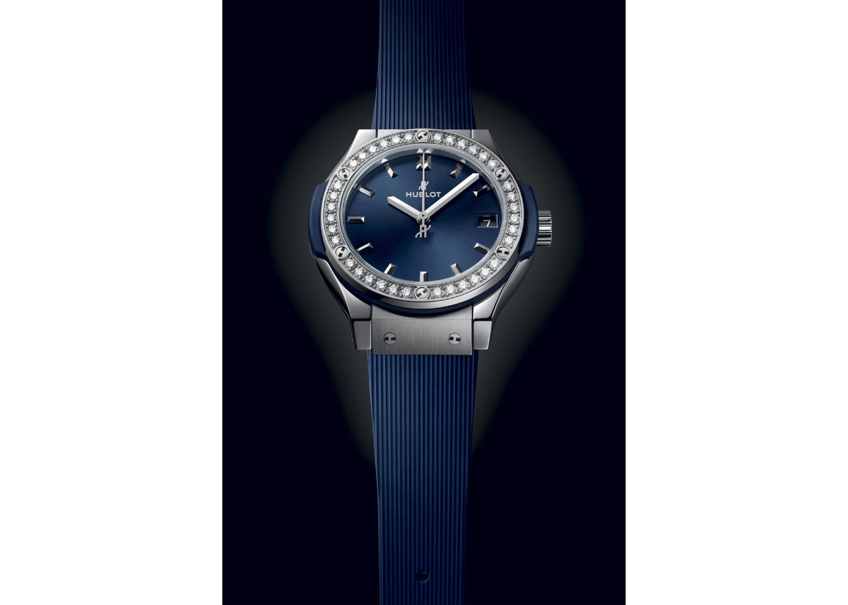 Hublot Classic Fusion Titanium Blue Diamonds 33mm | 581.NX.7170.RX.1104