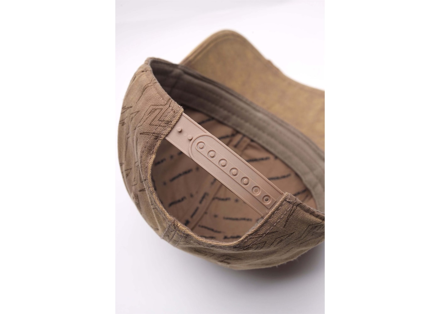 Unknown Dagger Vintage Cap Beige