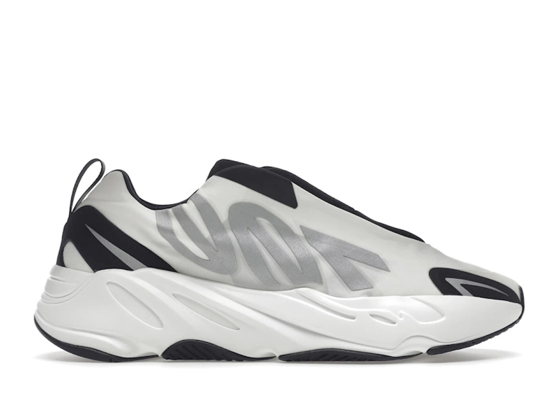 Yeezy Boost 700 MNVN Laceless Analog