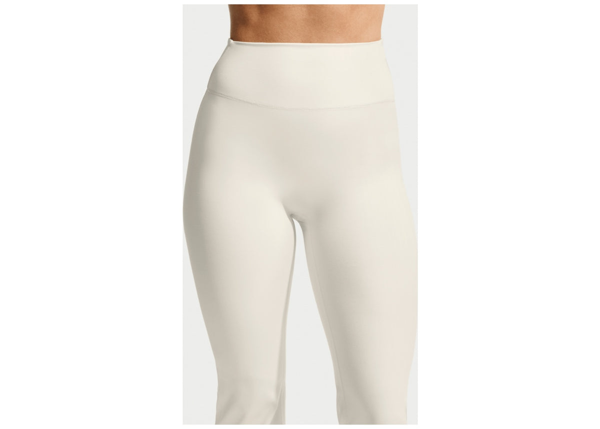 NikeSKIMS Matte Women's High-Waisted Slim Flared Leggings NSKM Actv Ivory