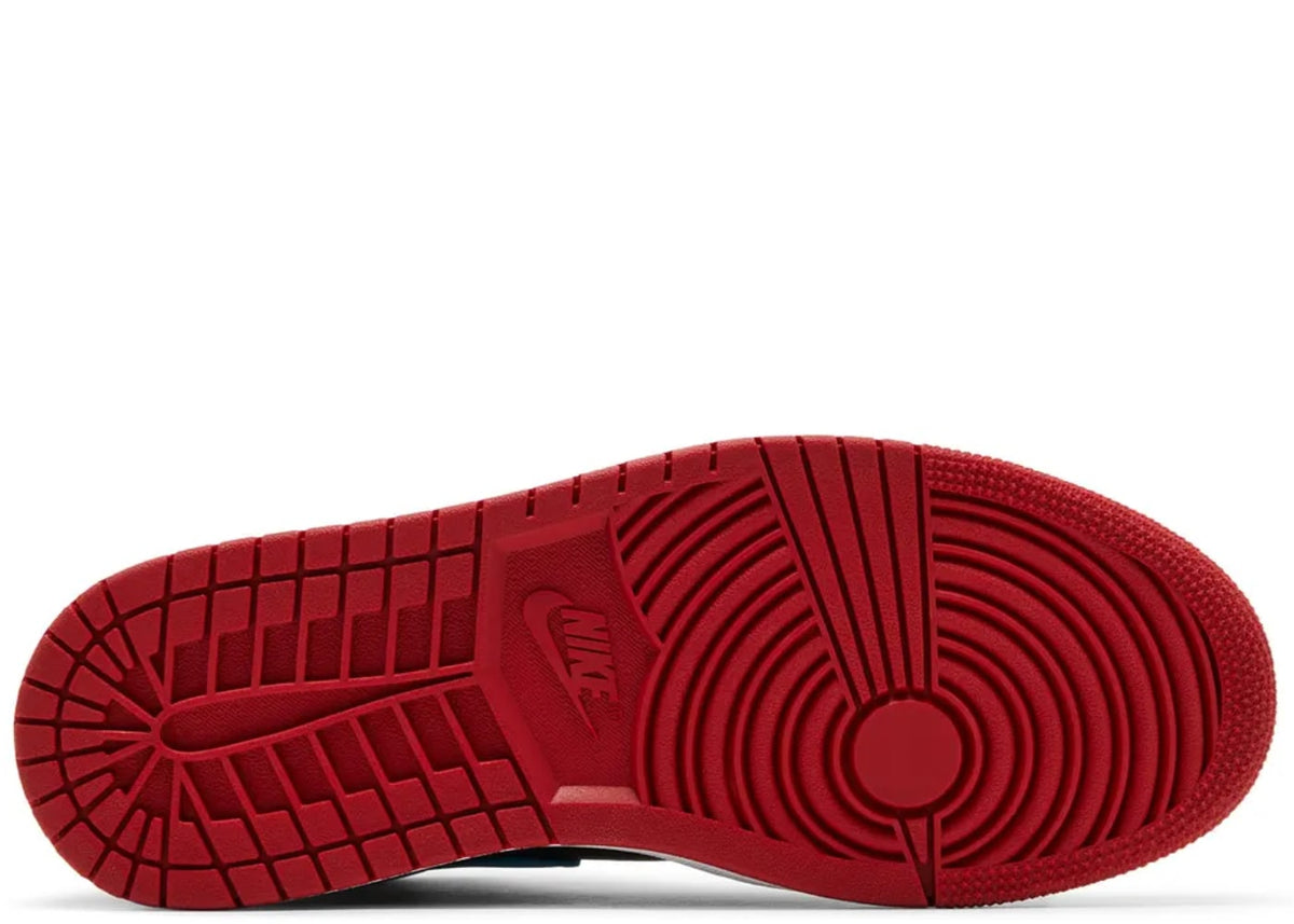 Air Jordan 1 Retro High UNC to Chicago Bull (Women's)
