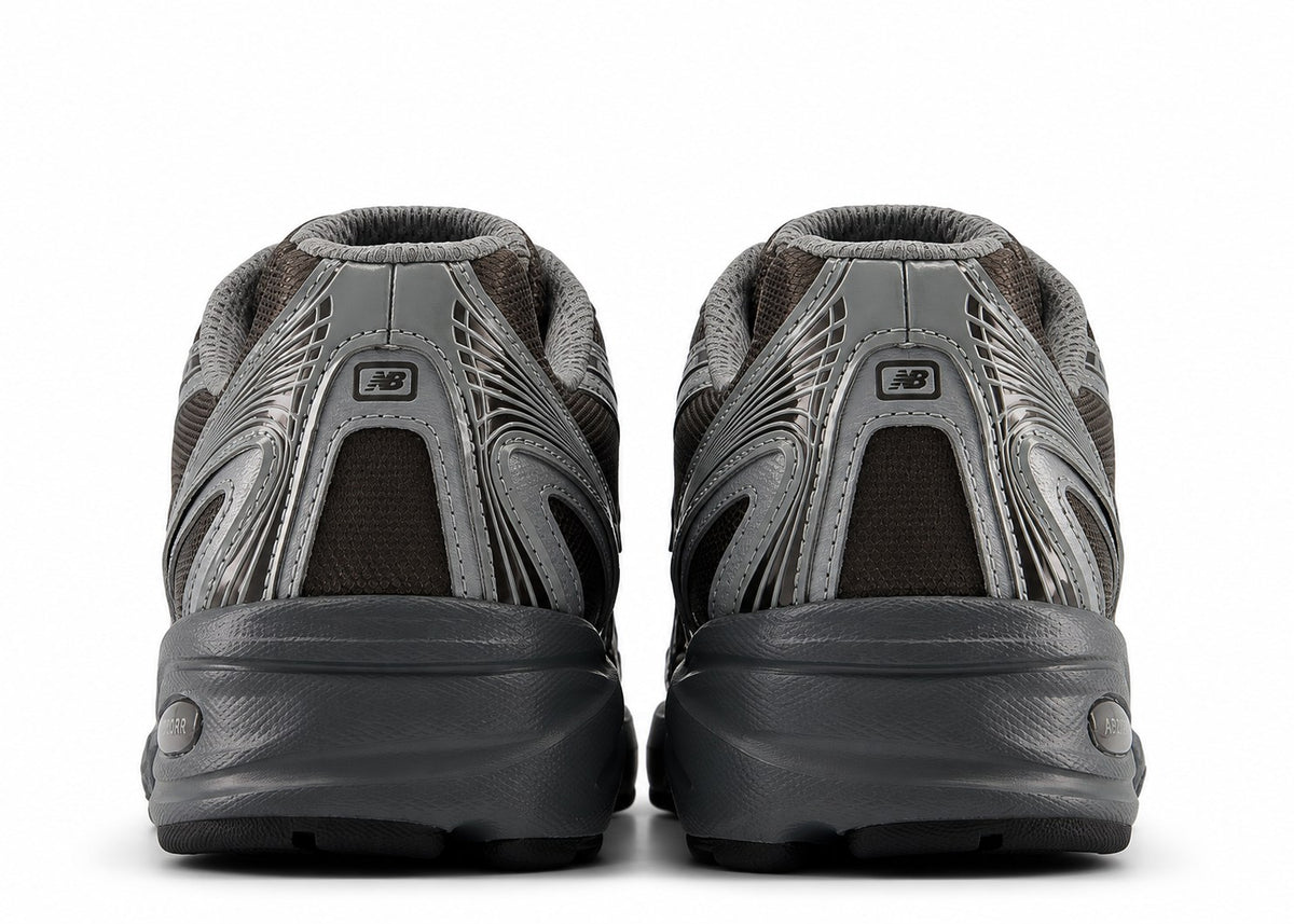 New Balance 740 Black Metallic