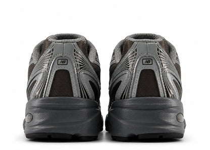 New Balance 740 Black Metallic