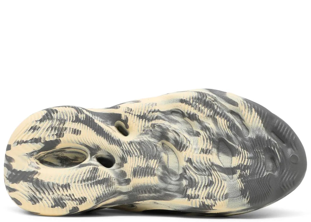Yeezy Foam Runner MXT Moon Grey
