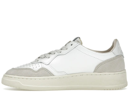 Autry Medalist Leather Low White Beige Suede (Women's)